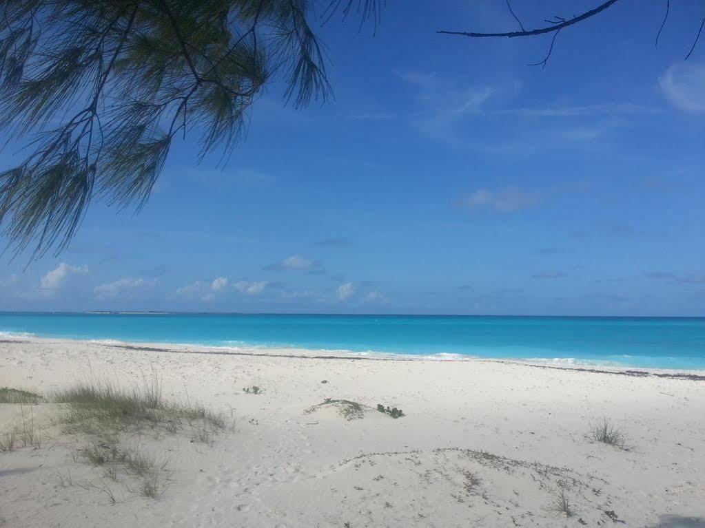 Augusta Bay Bahamas, Exuma Hotel George Town Exterior photo